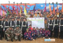 सेनाको एकीकरण पदयात्रा: धादिङको त्रिपुरासुन्दरीमा सेनालाई टर्च र झन्डा हस्तान्तरण