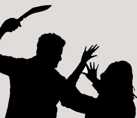 बञ्चरो प्रहार गरी श्रीमतीसहित तीन जनाको हत्या प्रयास, अवस्था गम्भीर