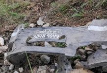 कर्णाली नदीमा यात्रुवाहक माइक्रो खस्यो